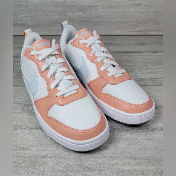wmns nike court borough